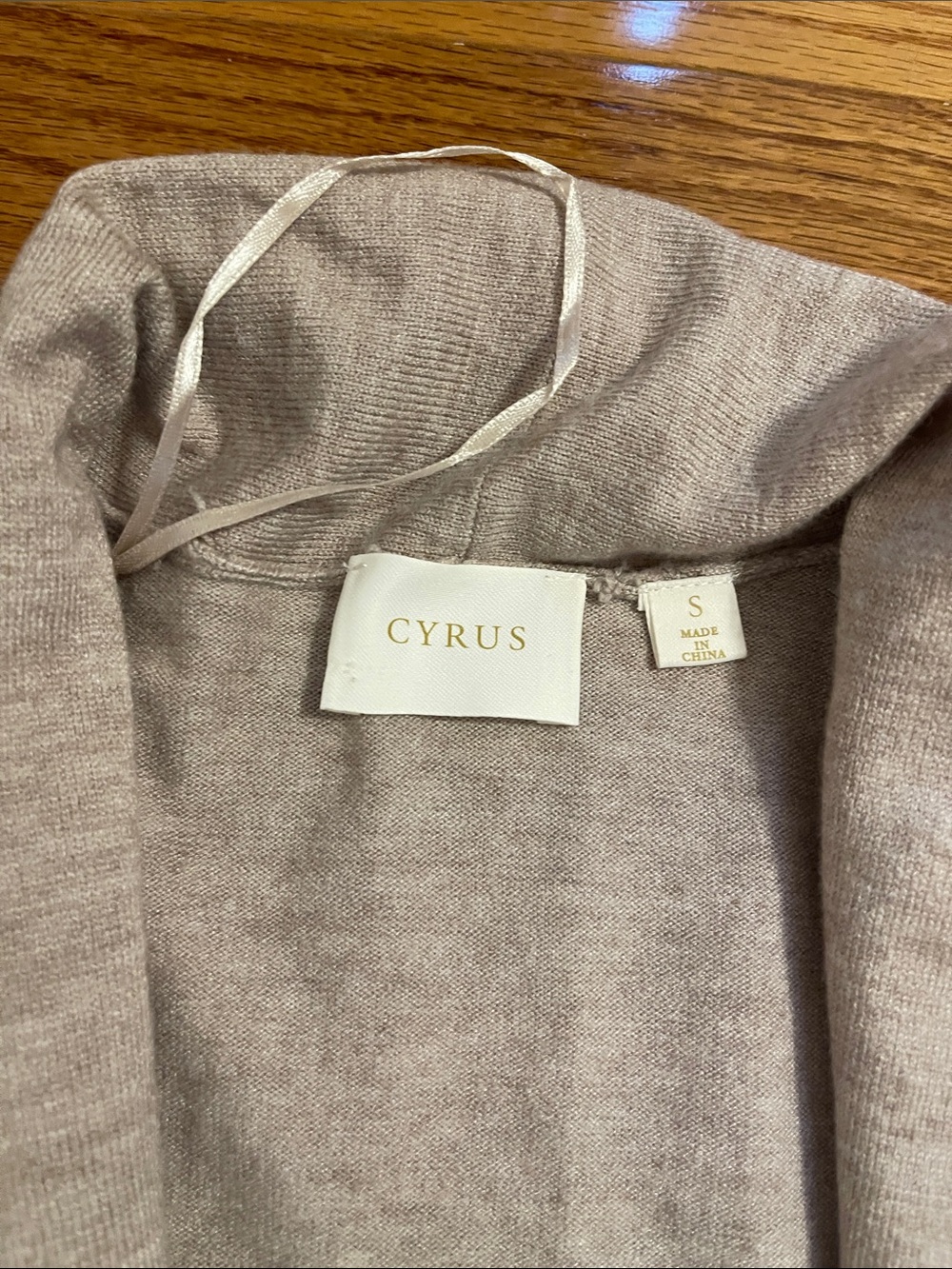 NWT Cyrus Light Taupe Open Front Rolled Hem Cardigan Sz S - Picture 5 of 11